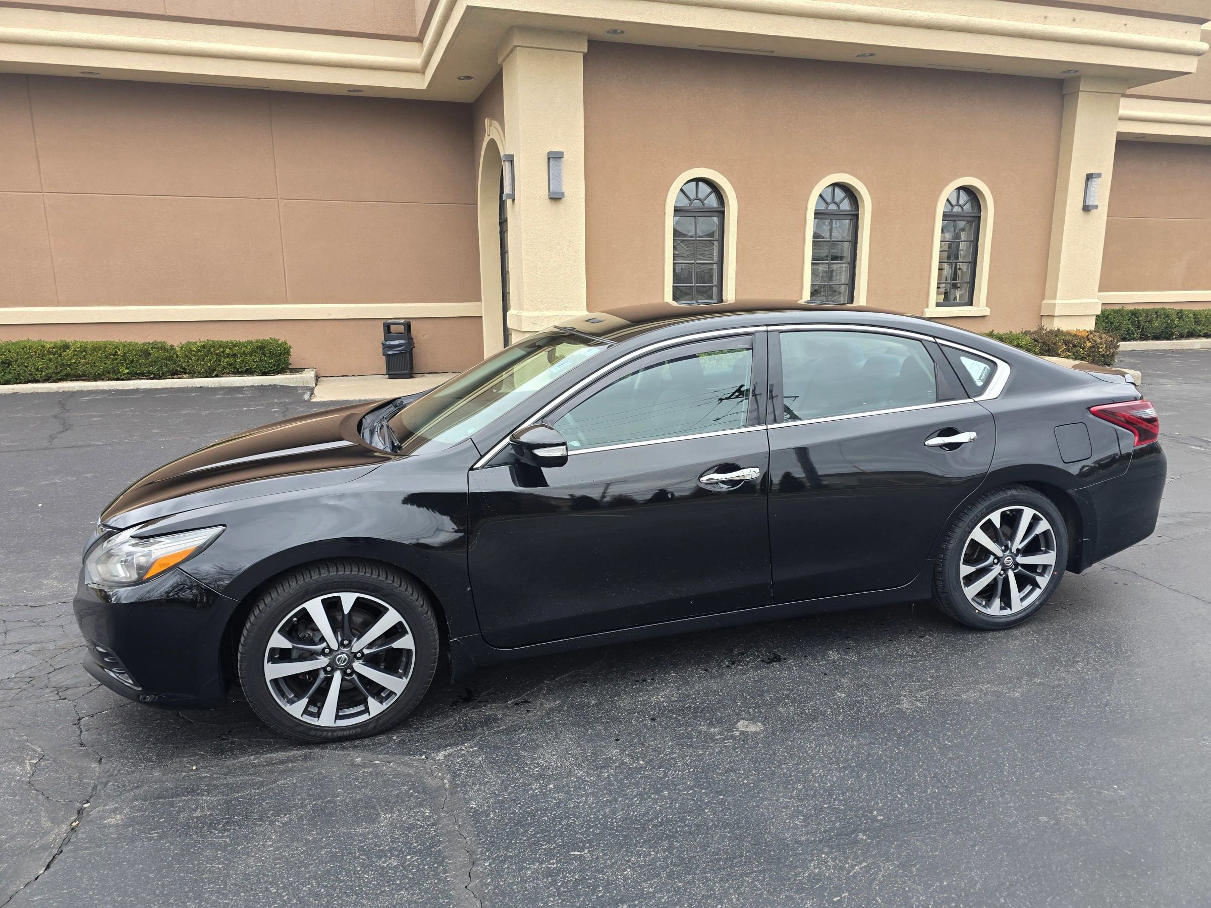 Used 2017 Nissan Altima 2.5 SR image 17