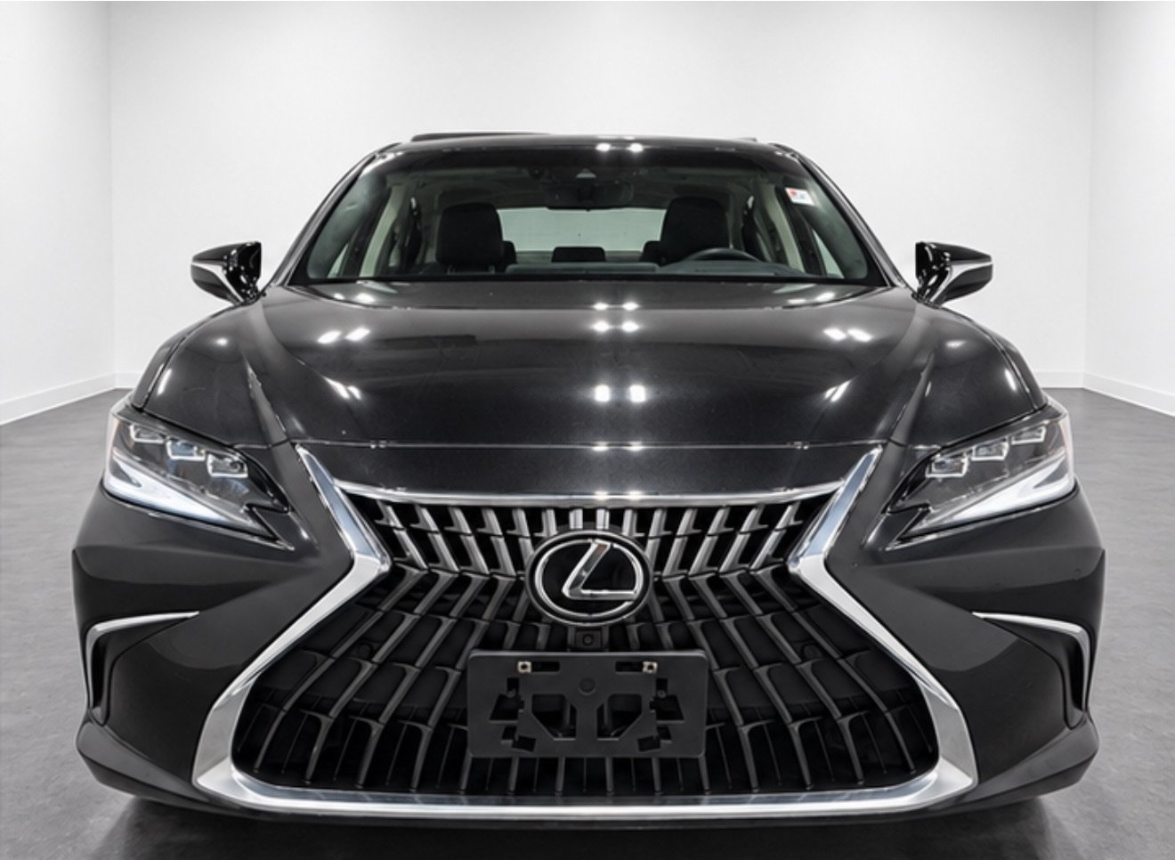 Used 2023 Lexus ES 350 Ultra Luxury w/ Accessory Package (Z2) FWD image 3