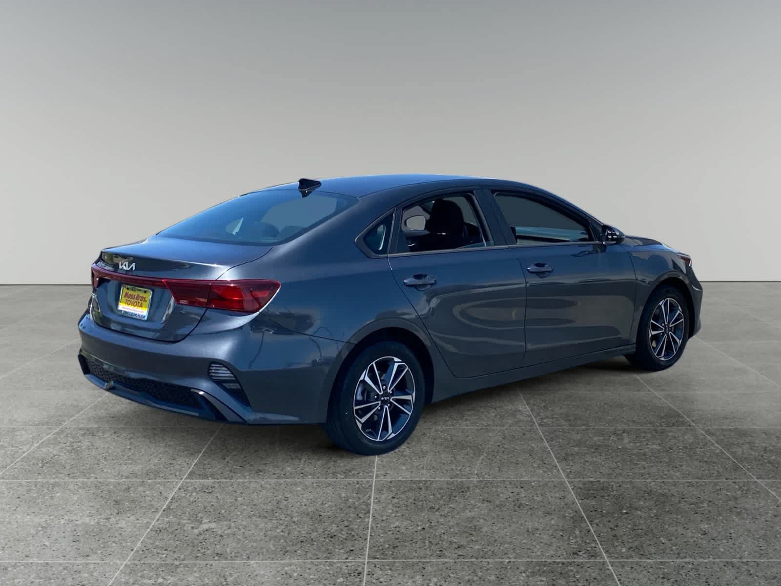 Used 2024 Kia Forte LXS w/ LXS Technology Package FWD image 5