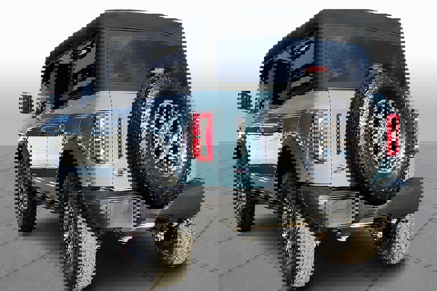 Used 2023 Ford Bronco Badlands image 12