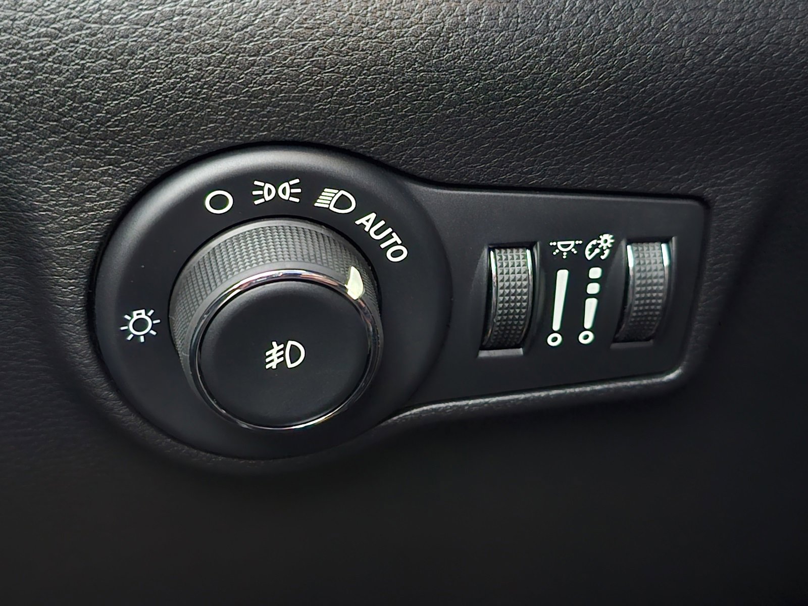 New 2026 Jeep Compass Latitude image 18