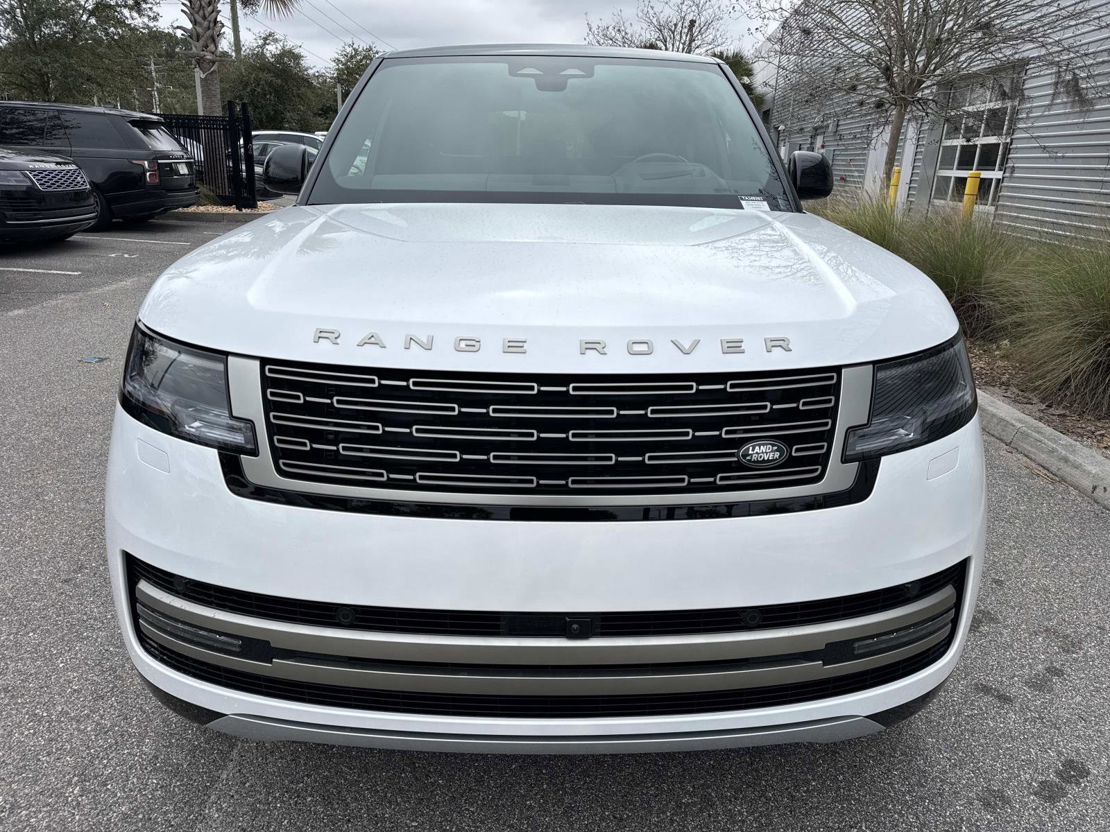 New 2026 Land Rover Range Rover SE image 8