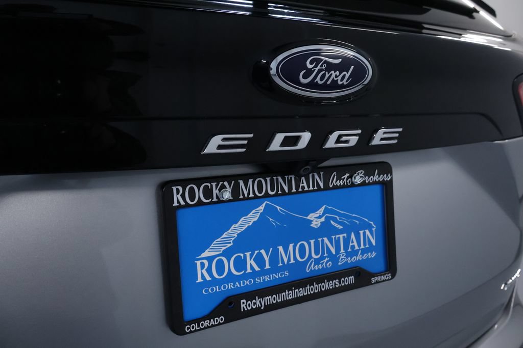 Used 2022 Ford Edge SEL w/ Convenience Package AWD/4WD image 9