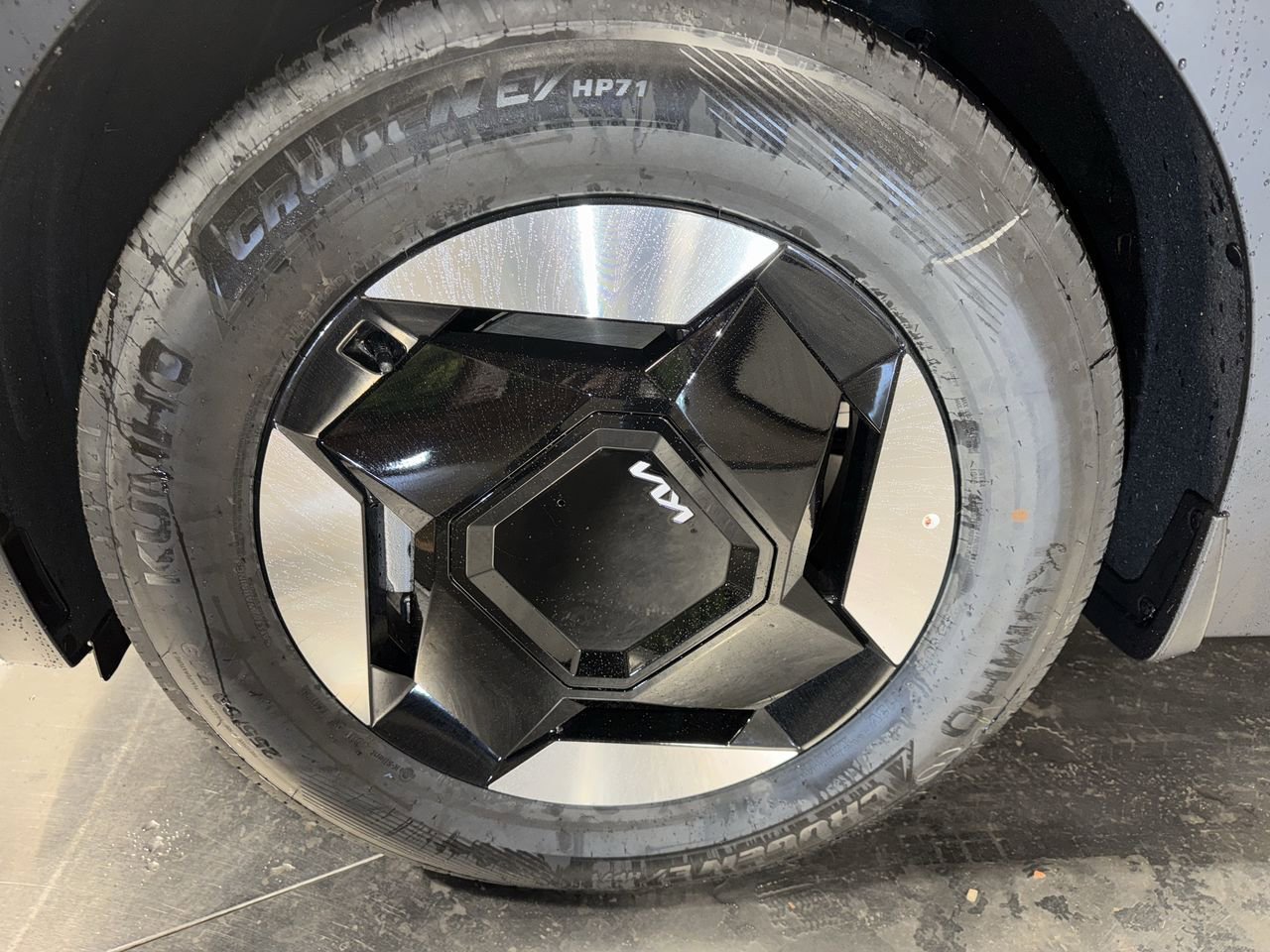 New 2026 Kia EV9 Wind image 10