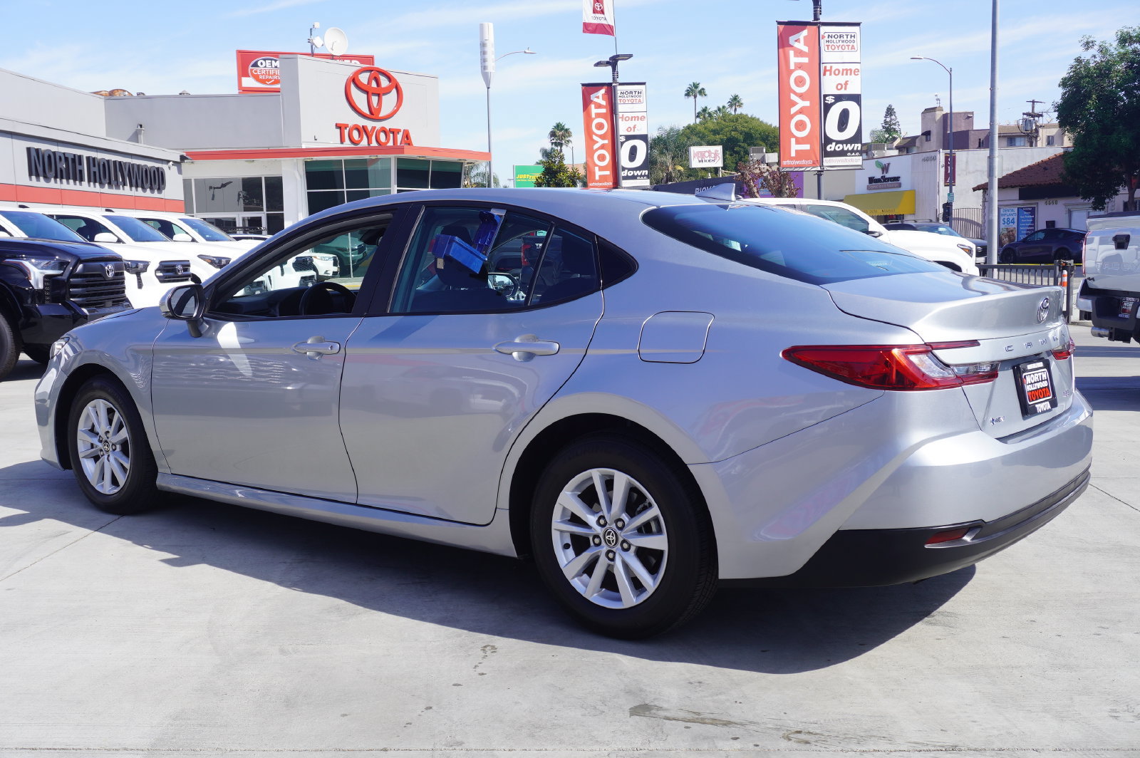 Certified 2025 Toyota Camry LE FWD image 5