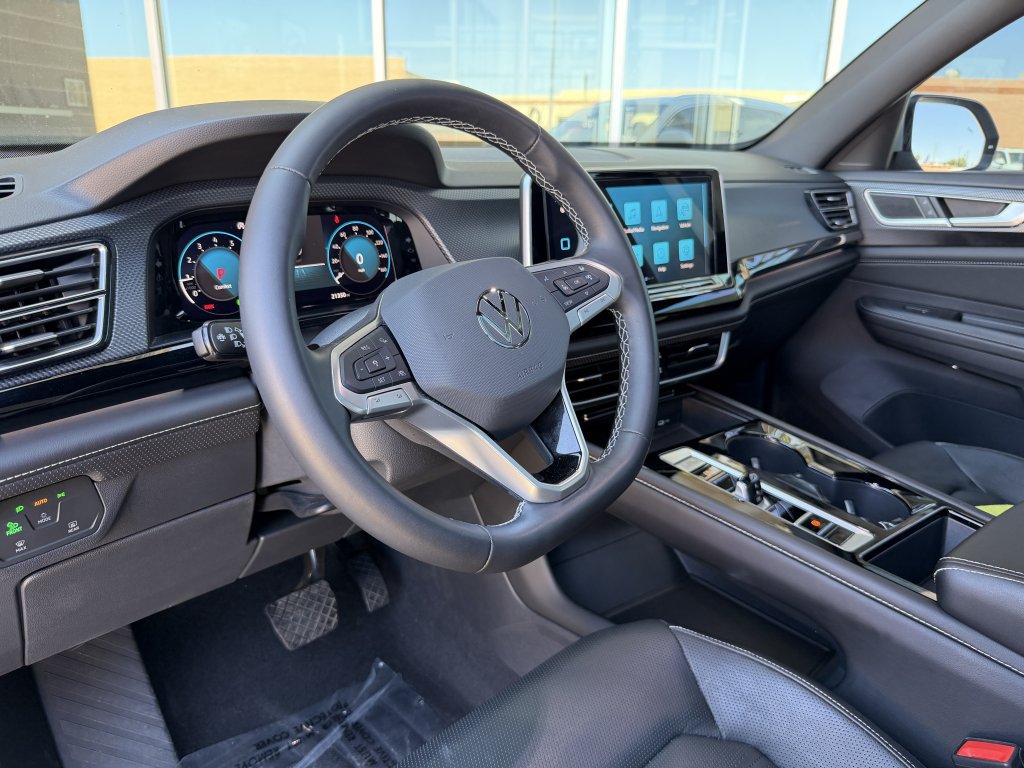Used 2024 Volkswagen Atlas Cross Sport SEL AWD/4WD image 33