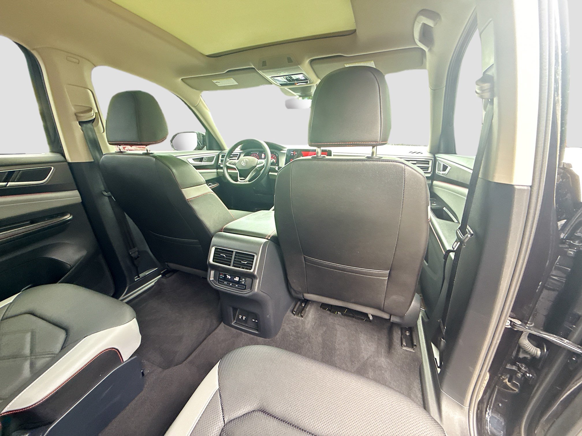 Certified 2026 Volkswagen Atlas Peak Edition AWD/4WD image 29