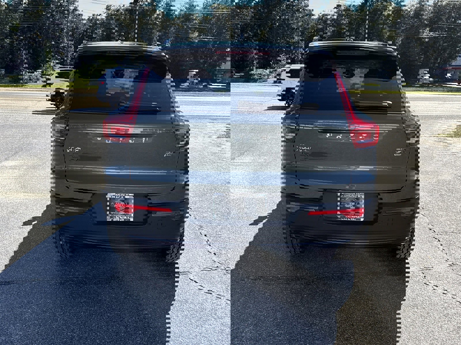 New 2026 Volvo XC40 B5 Plus w/ Protection Package Premier image 4