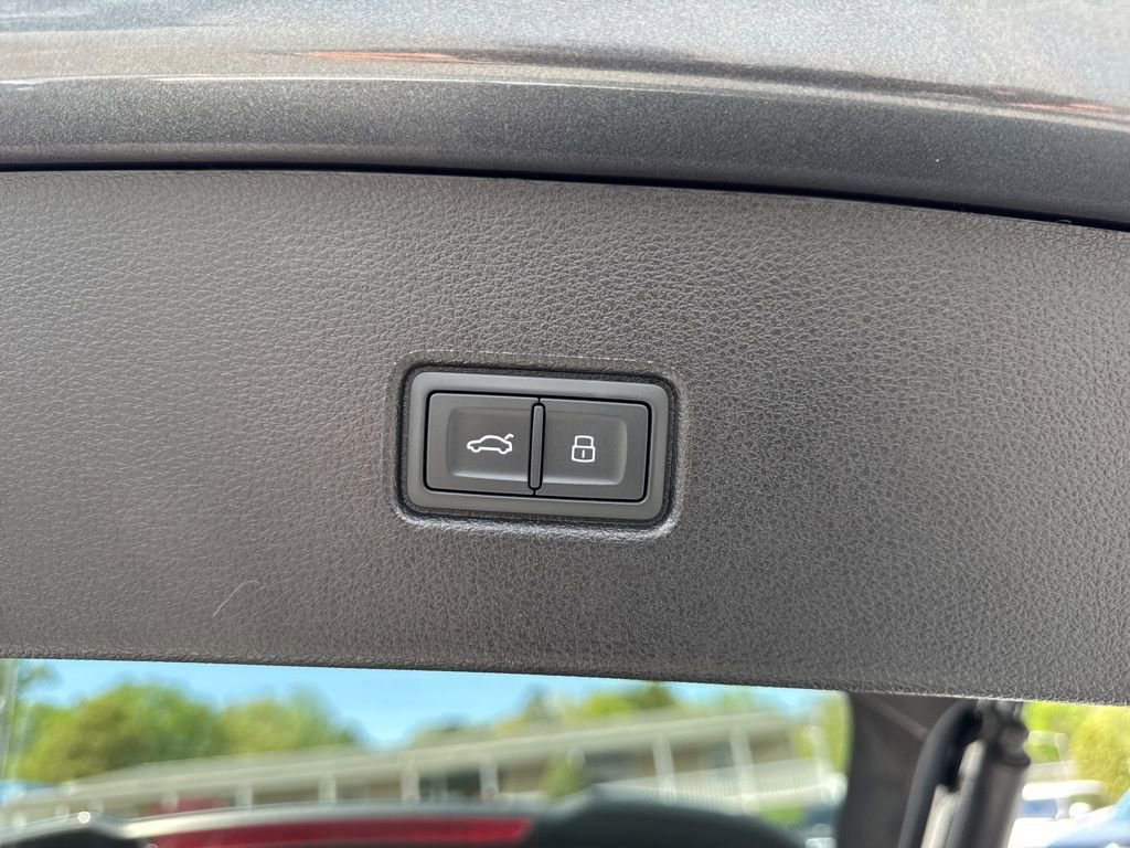 Used 2022 Audi Q5 2.0T Premium Plus w/ Premium Plus Package image 32