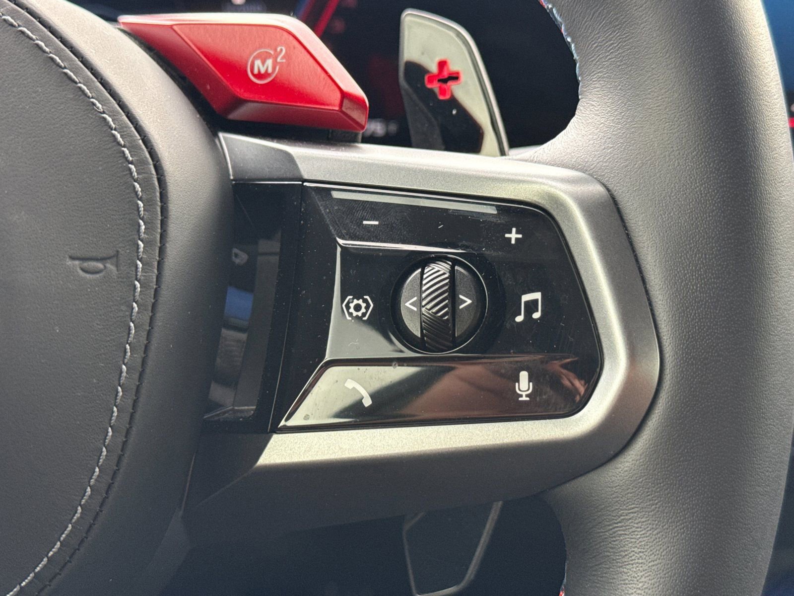 Used 2025 BMW M5 Touring image 29