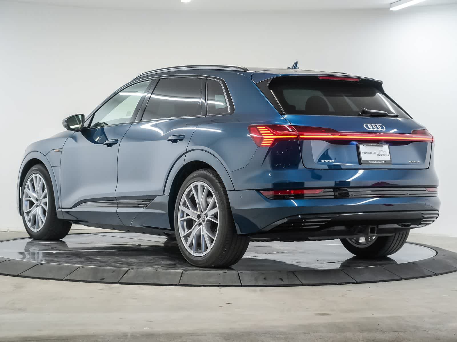 Used 2021 Audi e-tron Prestige w/ Prestige Package AWD/4WD image 3