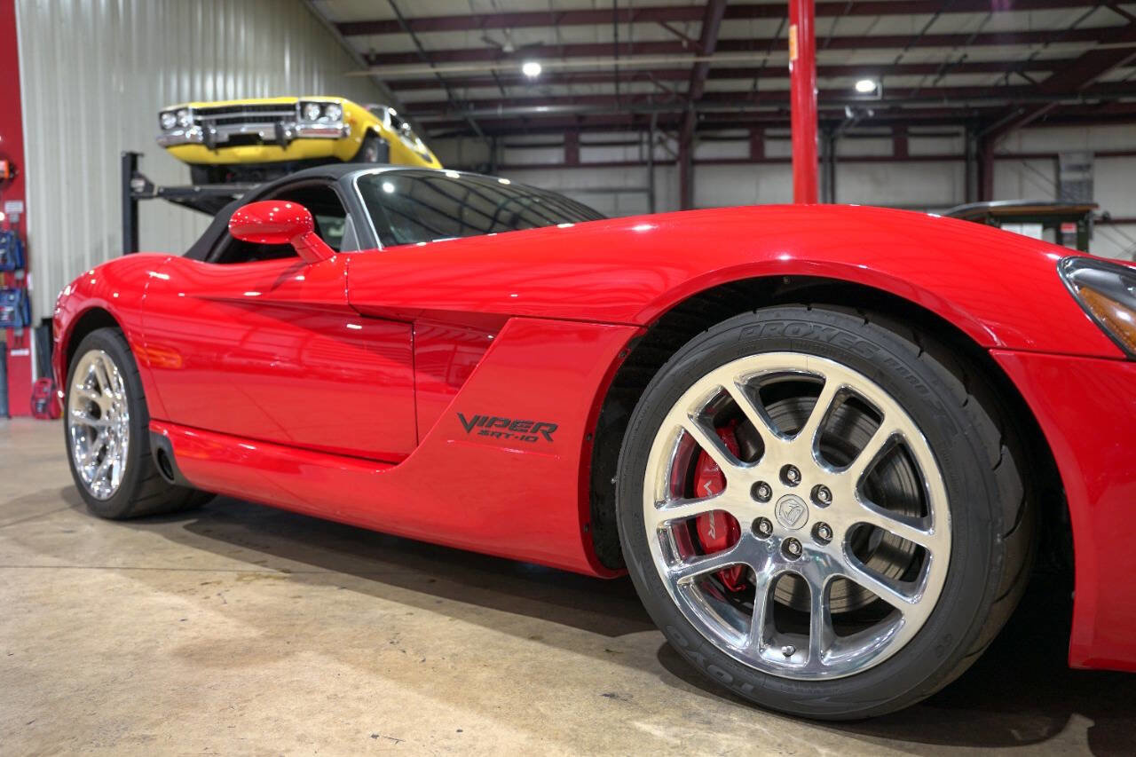 Used 2004 Dodge Viper SRT-10 RWD image 39