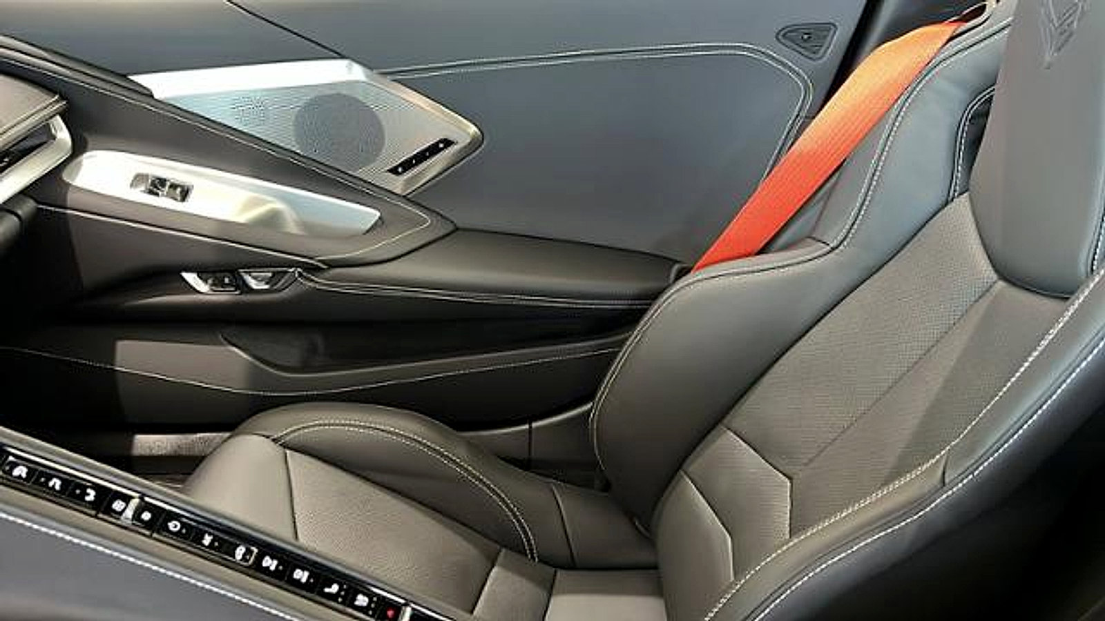 New 2025 Chevrolet Corvette Stingray Preferred Conv w/ Z51 Performance Package image 13