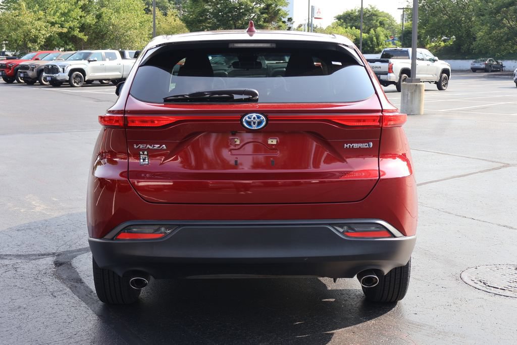 Certified 2022 Toyota Venza LE AWD/4WD image 6