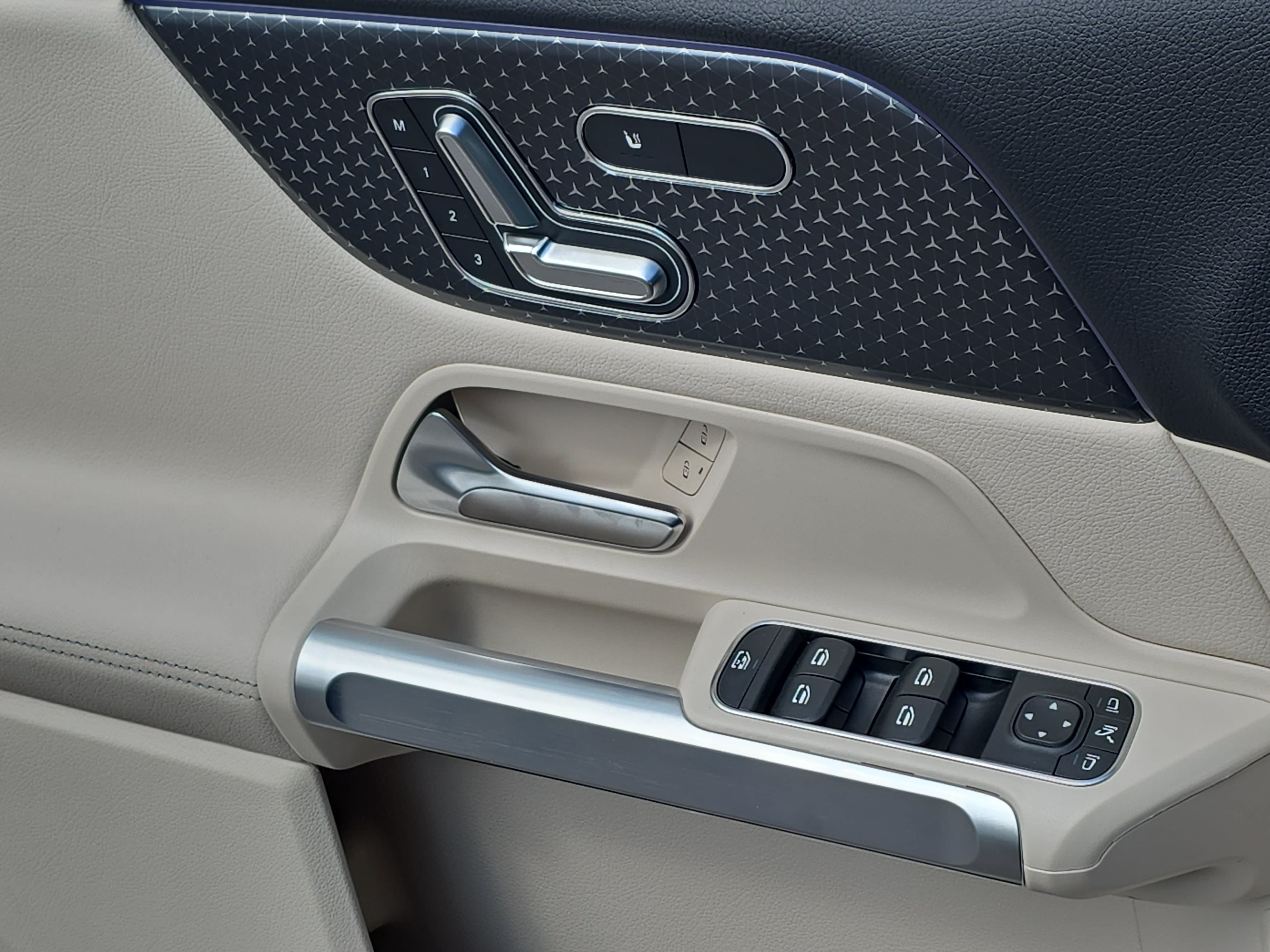 Certified 2026 Mercedes-Benz GLB 250 image 28