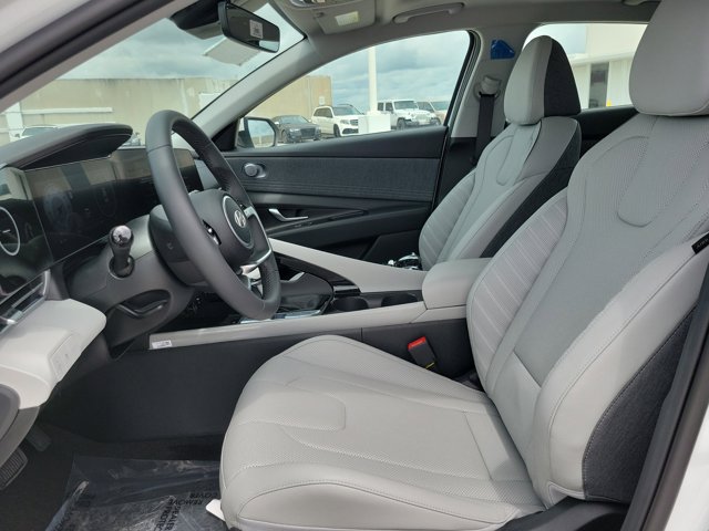 New 2026 Hyundai Elantra Limited FWD image 11