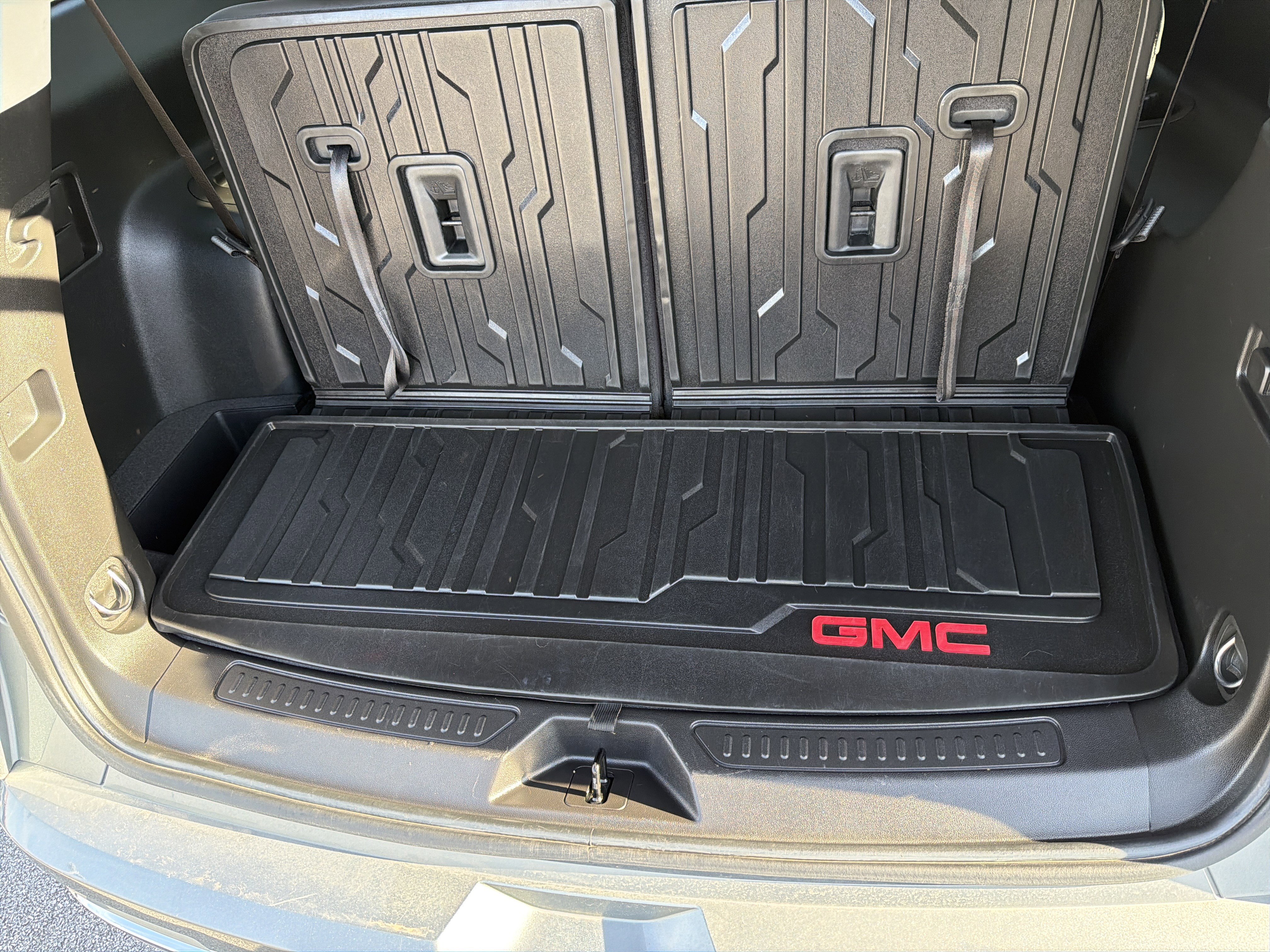 Used 2023 GMC Acadia Denali w/ Denali Technology Package image 92