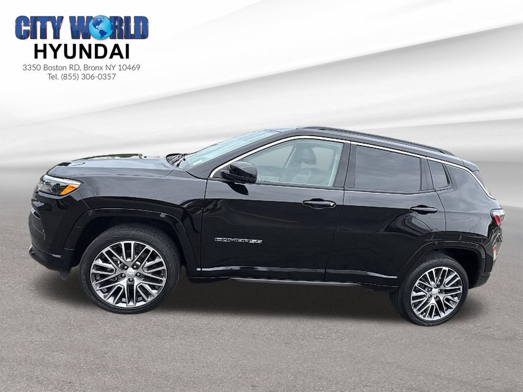 Used 2022 Jeep Compass Limited w/ Elite Group AWD/4WD image 2