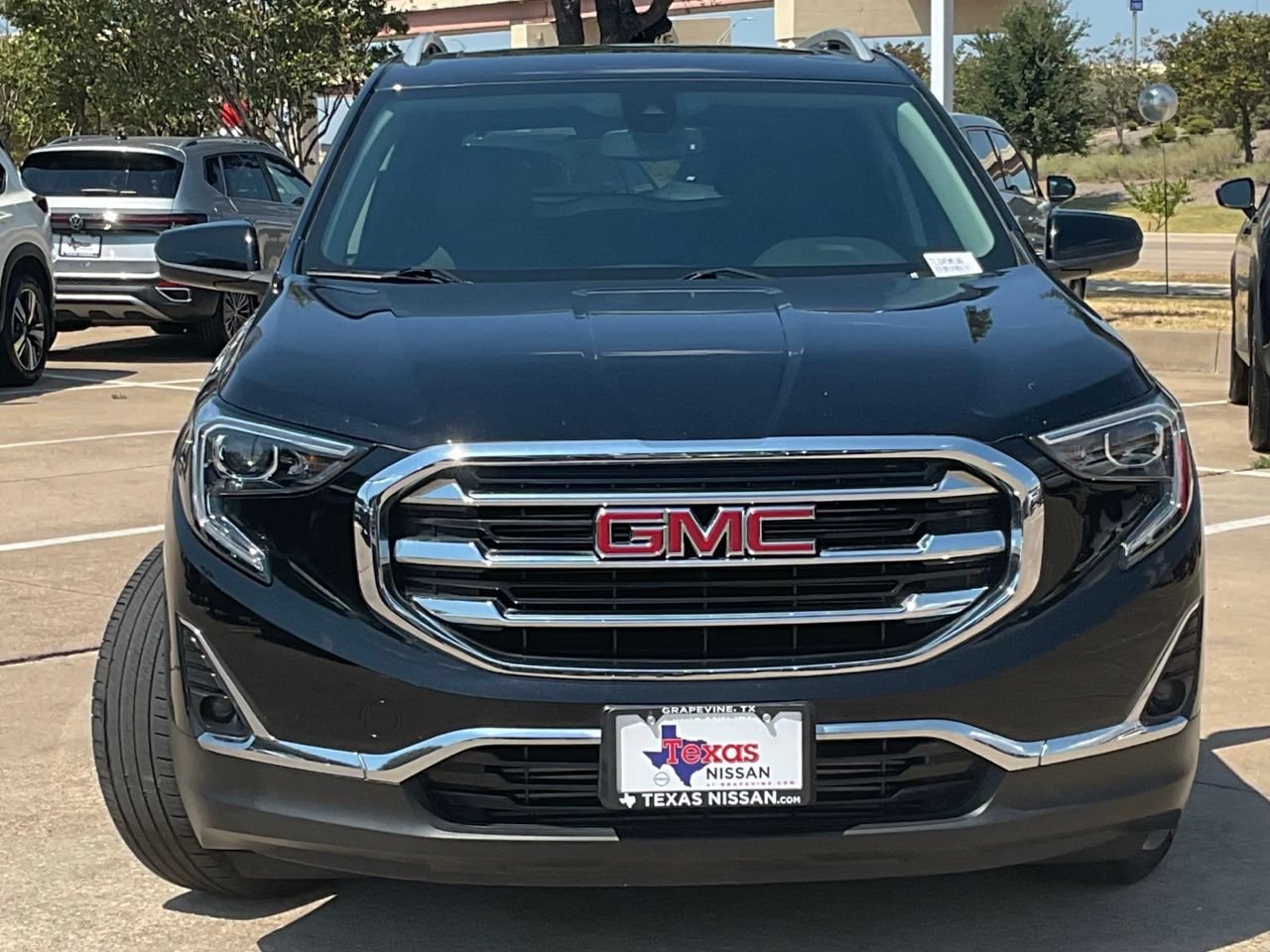Used 2021 GMC Terrain SLT FWD image 2