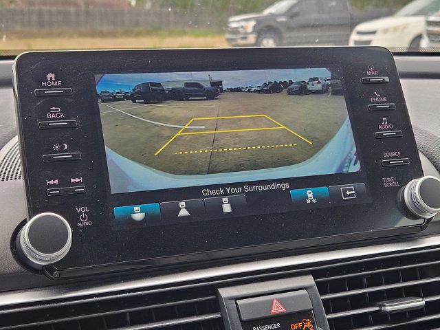 Used 2022 Honda Accord Touring image 11