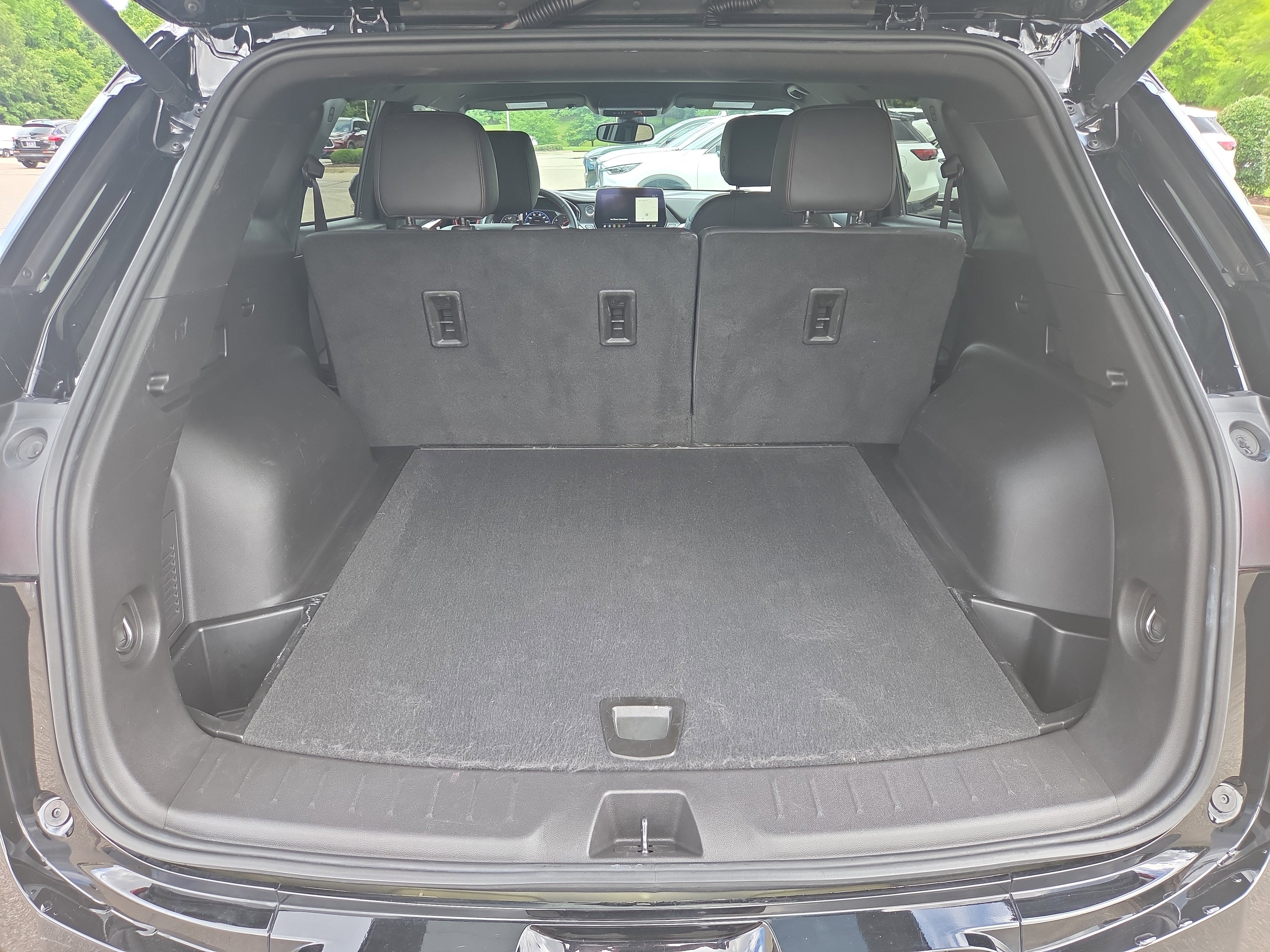 Used 2025 Chevrolet Blazer RS FWD image 9