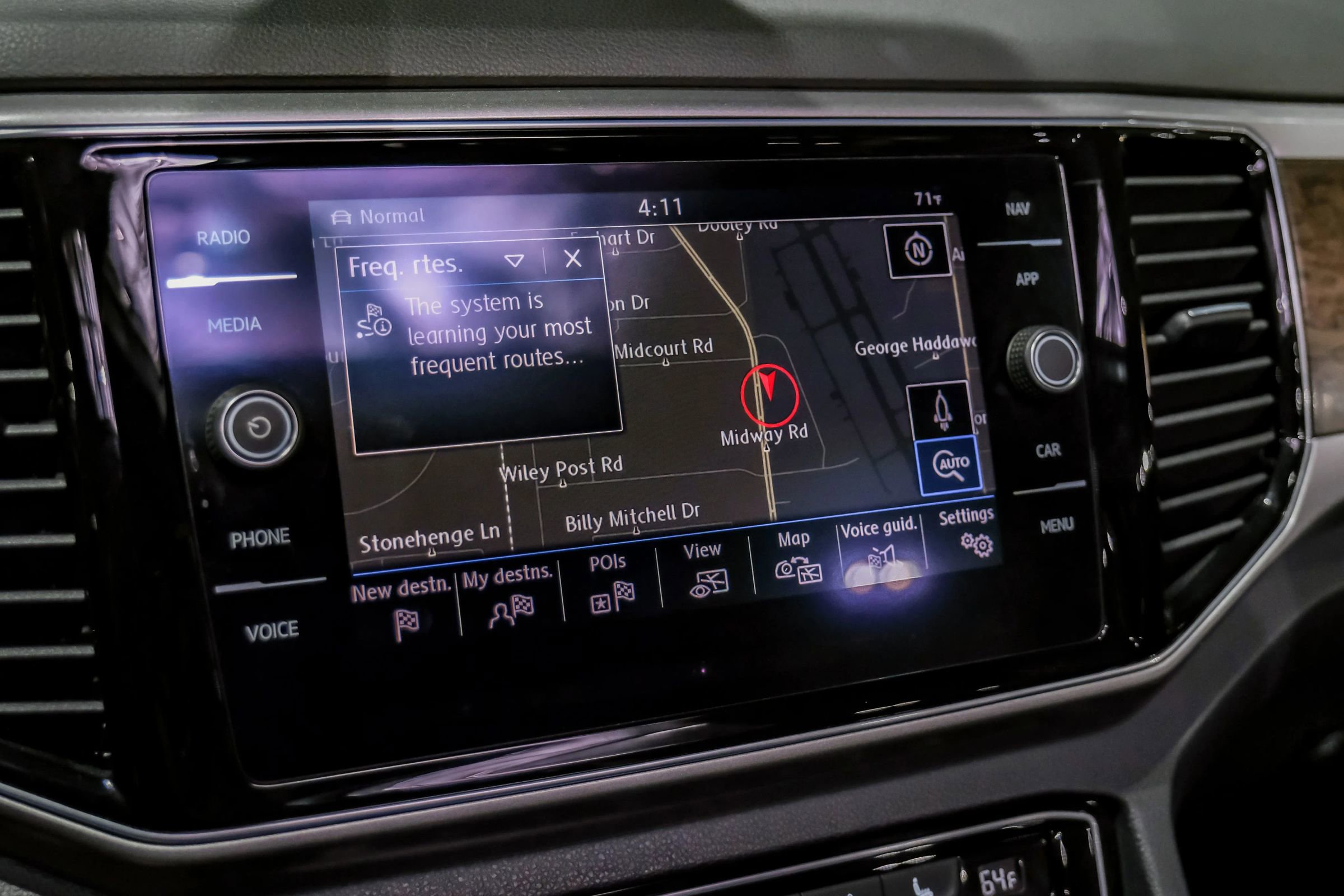 Used 2018 Volkswagen Atlas SEL Premium image 24