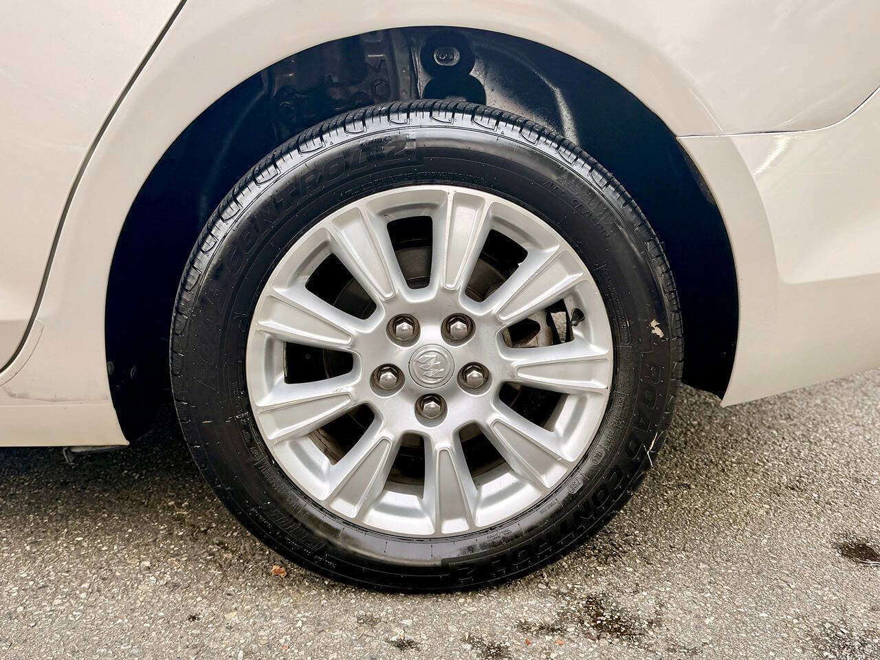 Used 2012 Buick LaCrosse Premium image 31