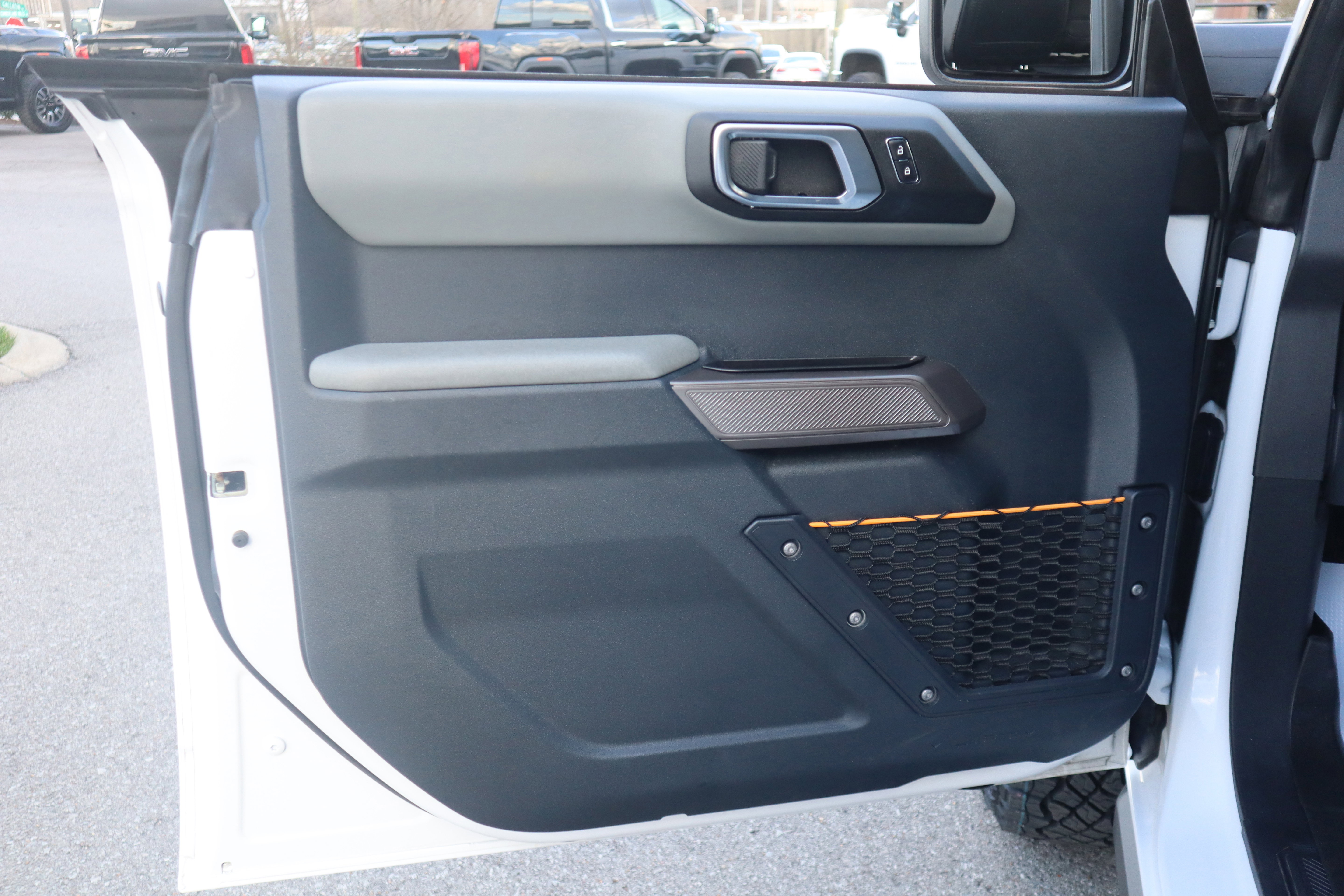 Used 2023 Ford Bronco Badlands image 29