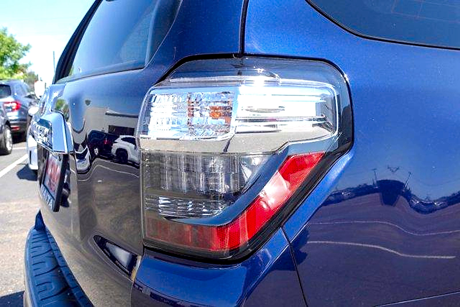 Used 2021 Toyota 4Runner Limited AWD/4WD image 5