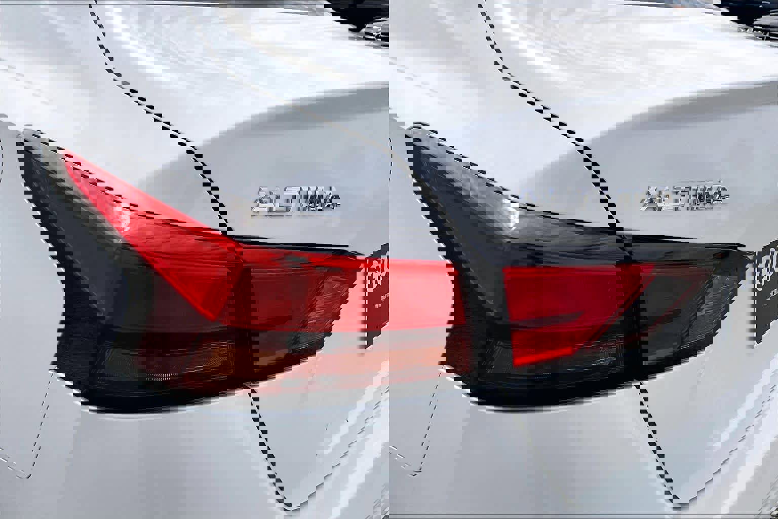 Used 2022 Nissan Altima 2.5 SV image 25