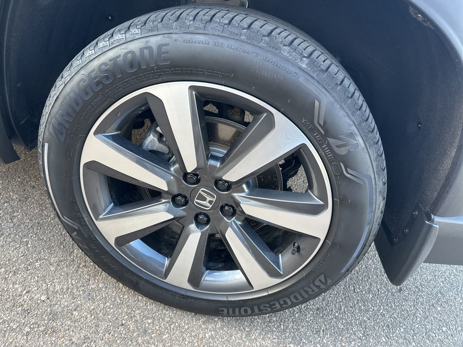 Used 2023 Honda Pilot Touring image 8