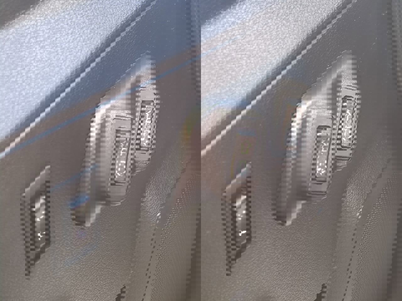 Used 2016 RAM 1500 Express image 18