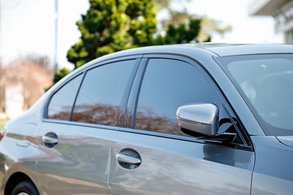 Used 2023 BMW 330i xDrive 330i xDrive w/ Driving Assistance Package image 3