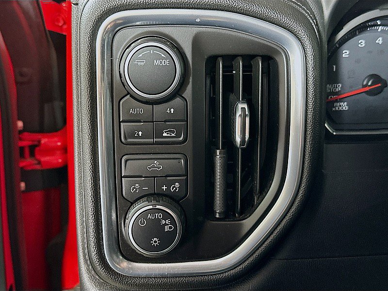 Used 2020 Chevrolet Silverado 1500 LT AWD/4WD image 10
