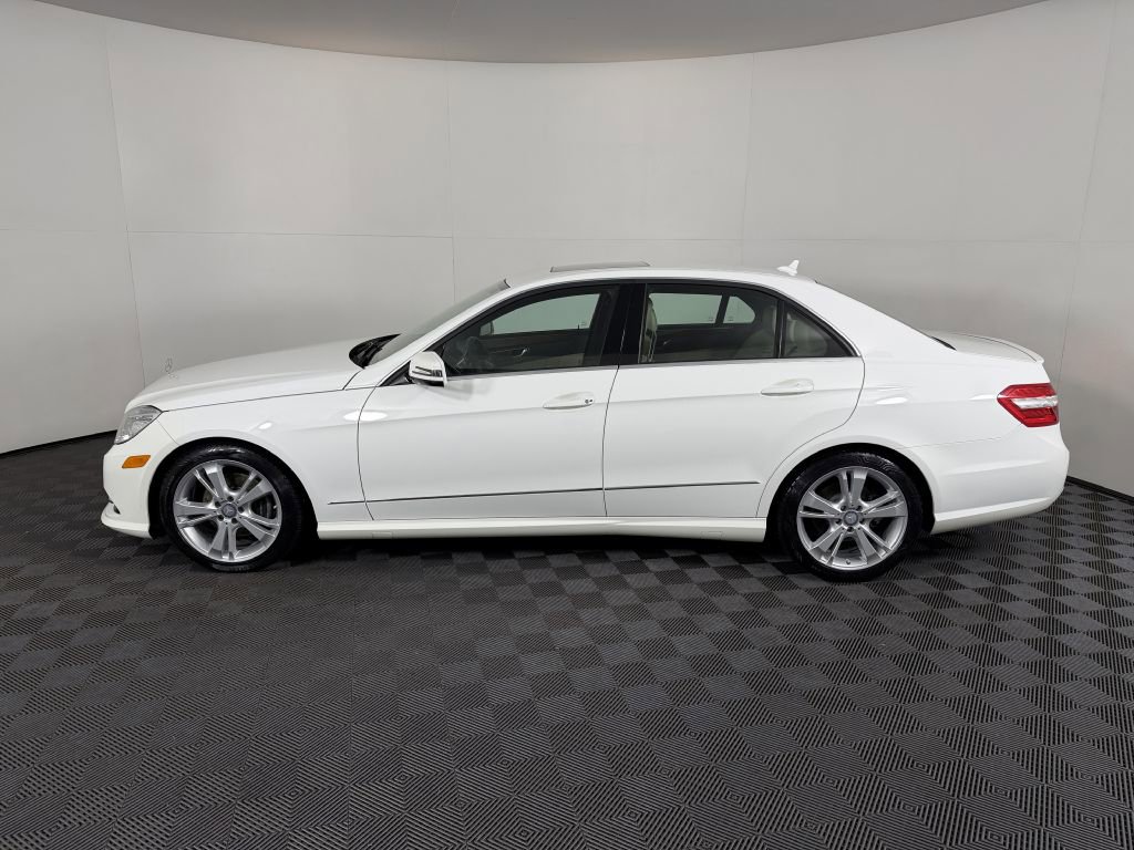 Used 2013 Mercedes-Benz E 350 4MATIC Sedan image 6