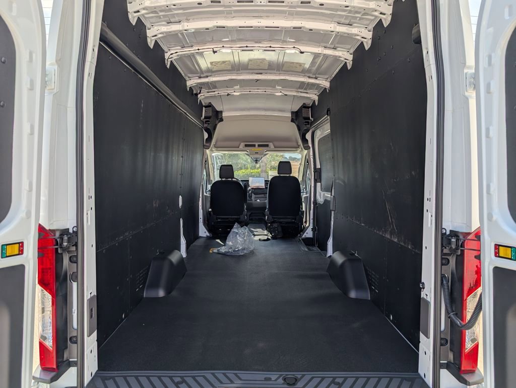 New 2026 Ford Transit 250 148 High Roof Extended w/ Load Area Protection Package RWD image 24