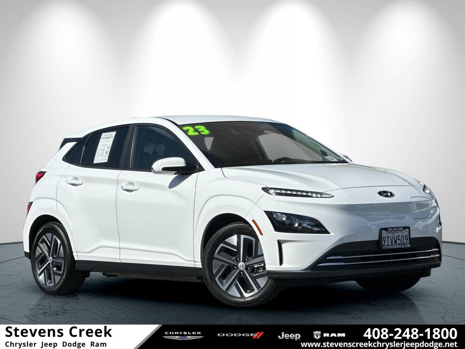 Used 2023 Hyundai Kona SE w/ Cargo Package FWD image 1