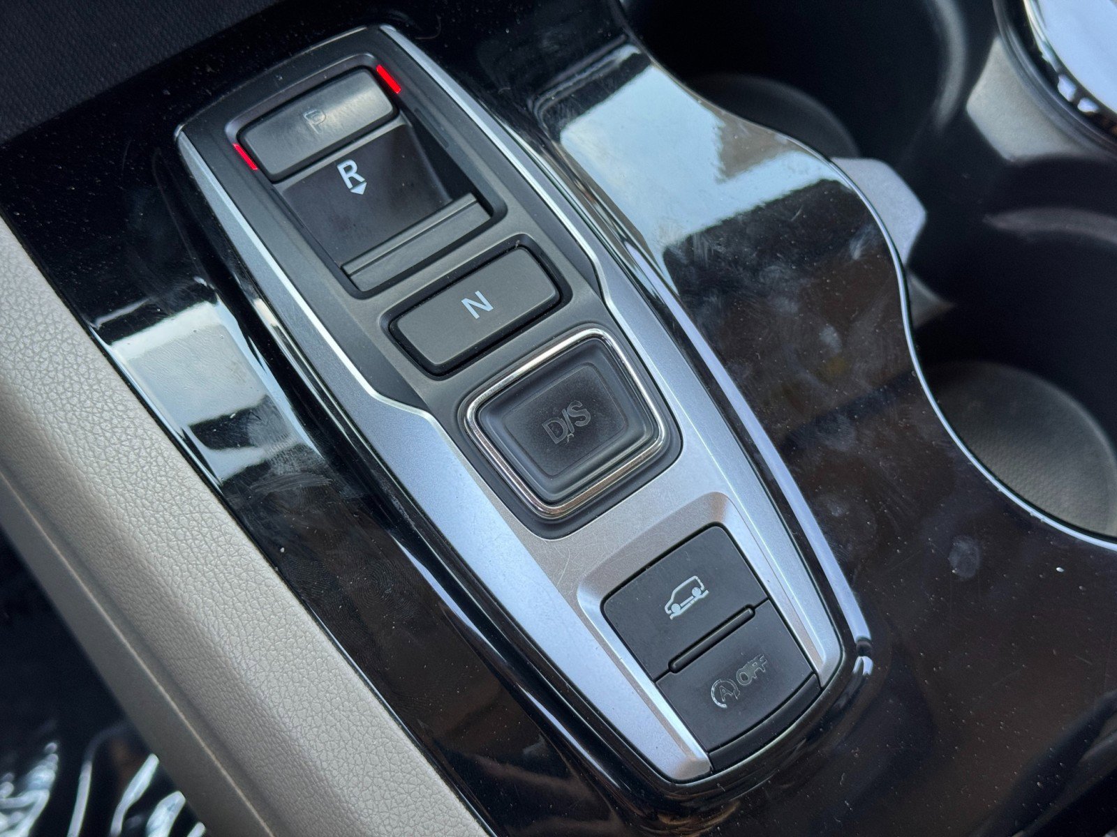 Used 2016 Honda Pilot Touring image 29