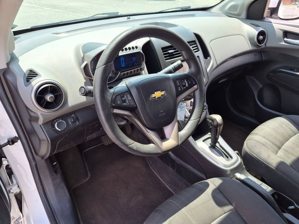 Used 2014 Chevrolet Sonic LT FWD image 30