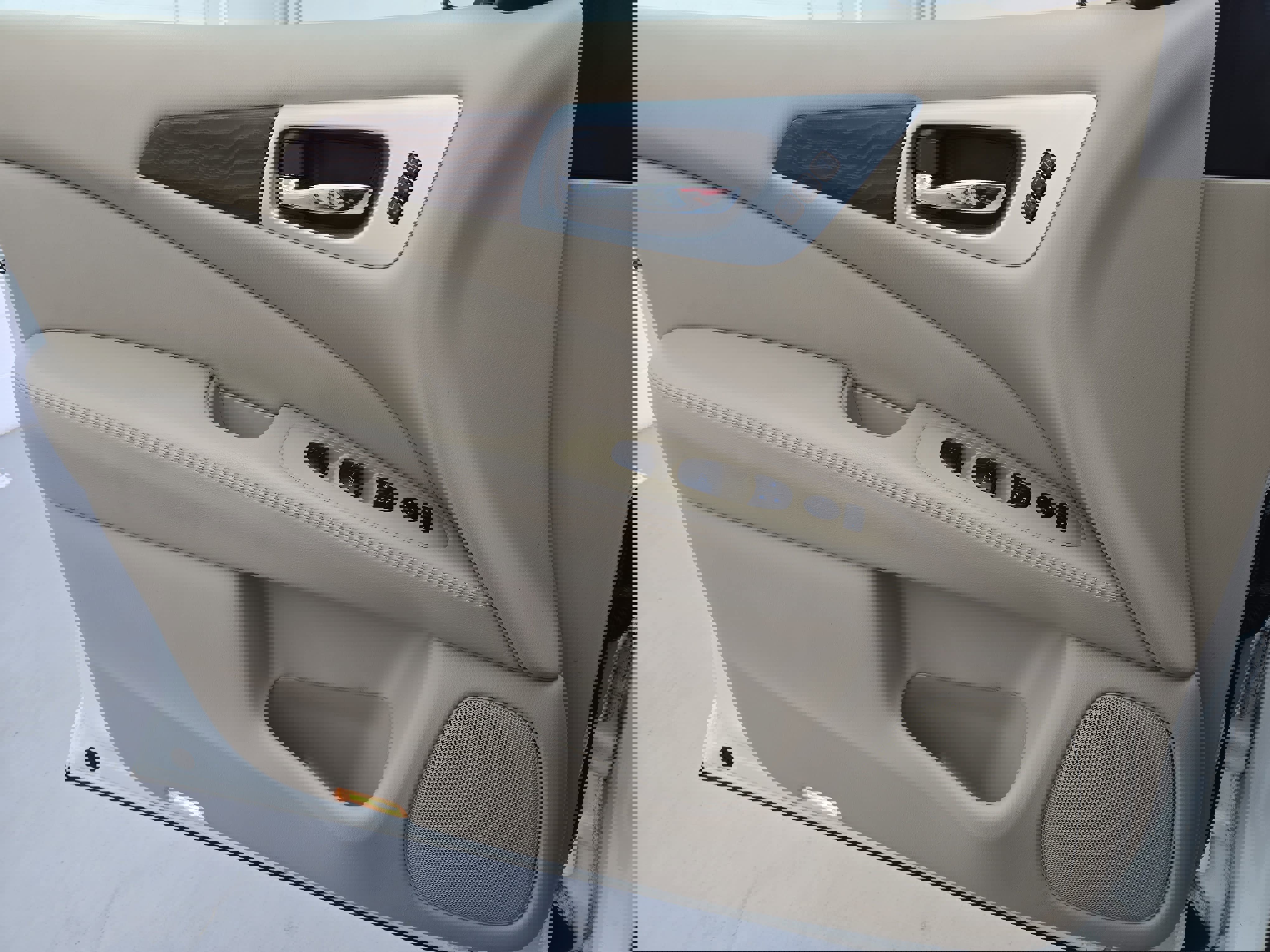 Used 2020 Nissan Pathfinder Platinum image 29