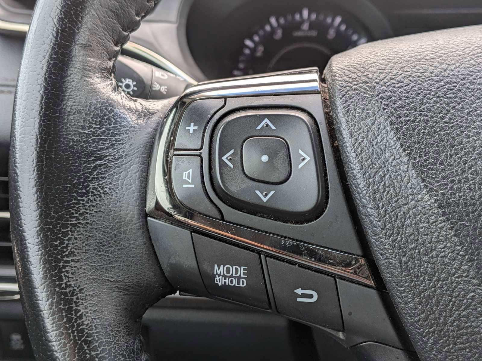 Used 2016 Toyota Avalon XLE FWD image 22