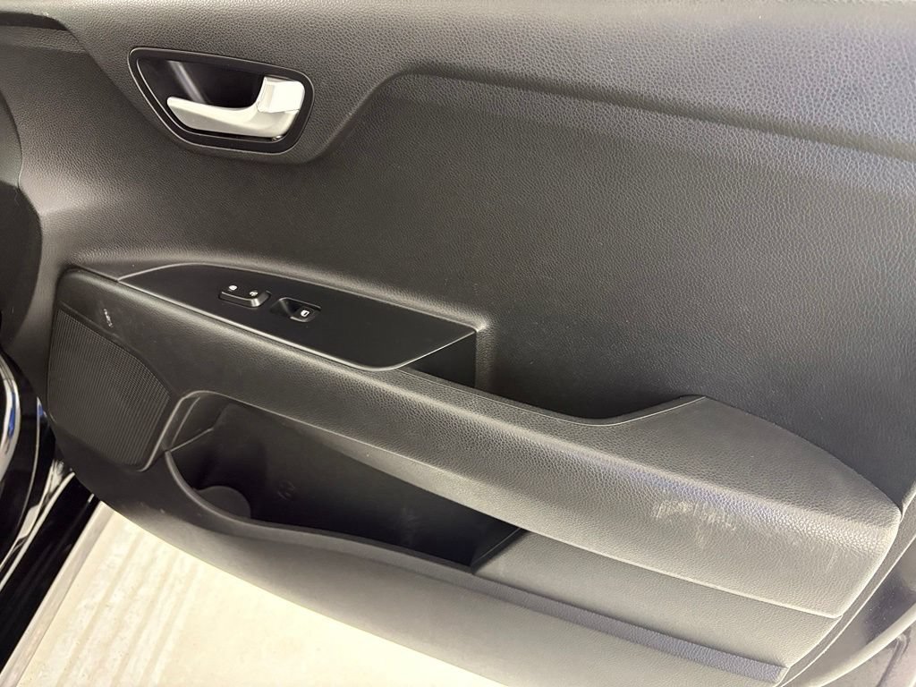 Used 2018 Kia Rio S FWD image 43