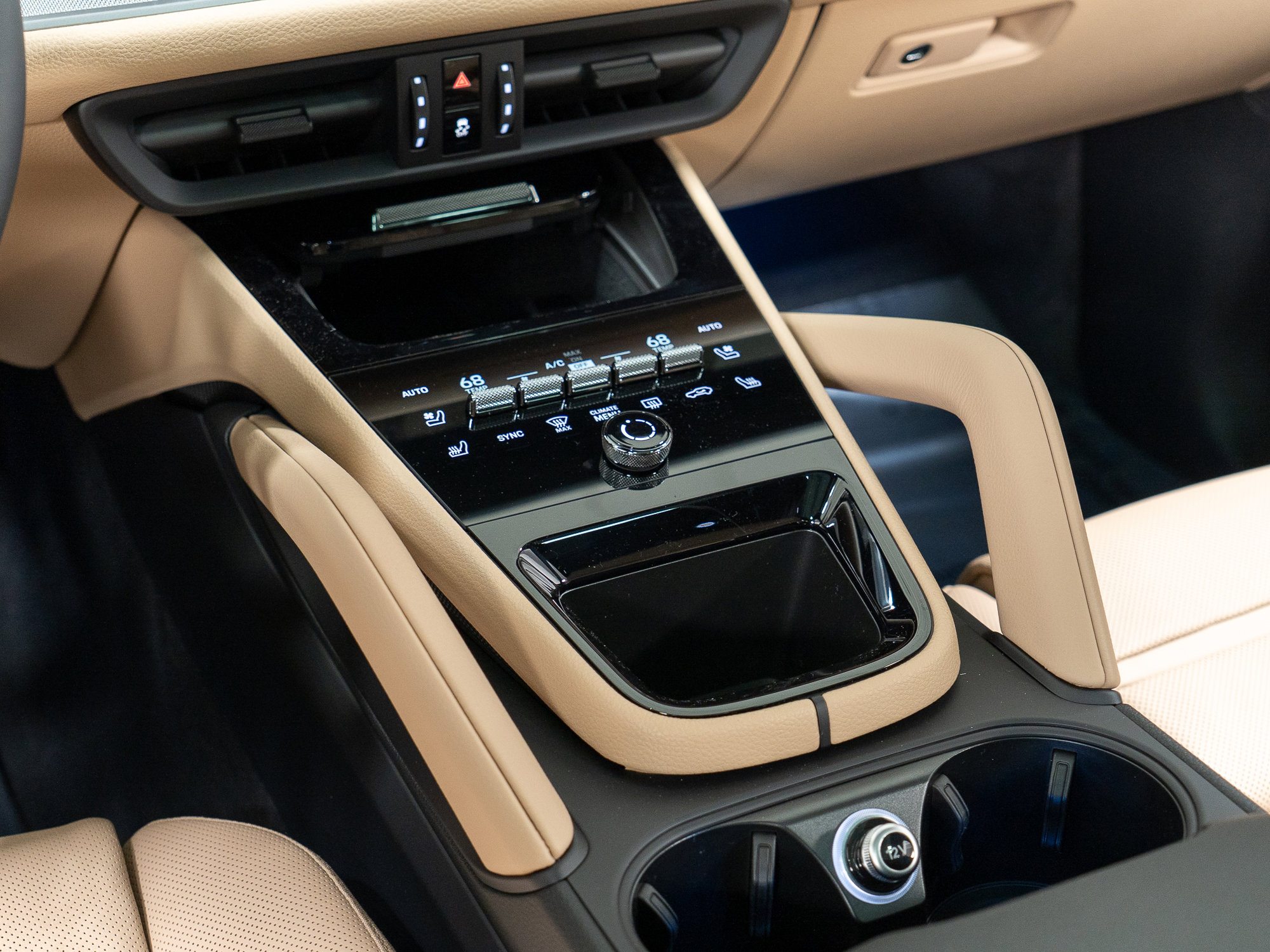 New 2026 Porsche Cayenne Coupe AWD/4WD image 24
