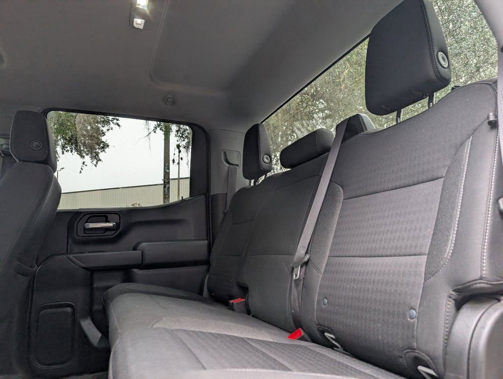 Used 2023 Chevrolet Silverado 1500 Custom image 13