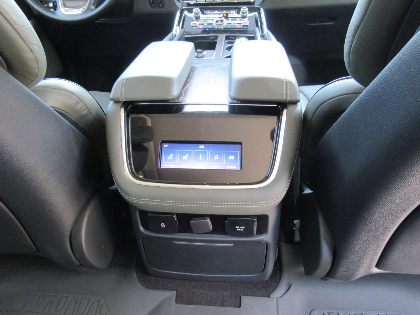 Used 2023 Lincoln Navigator L Black Label AWD/4WD image 33