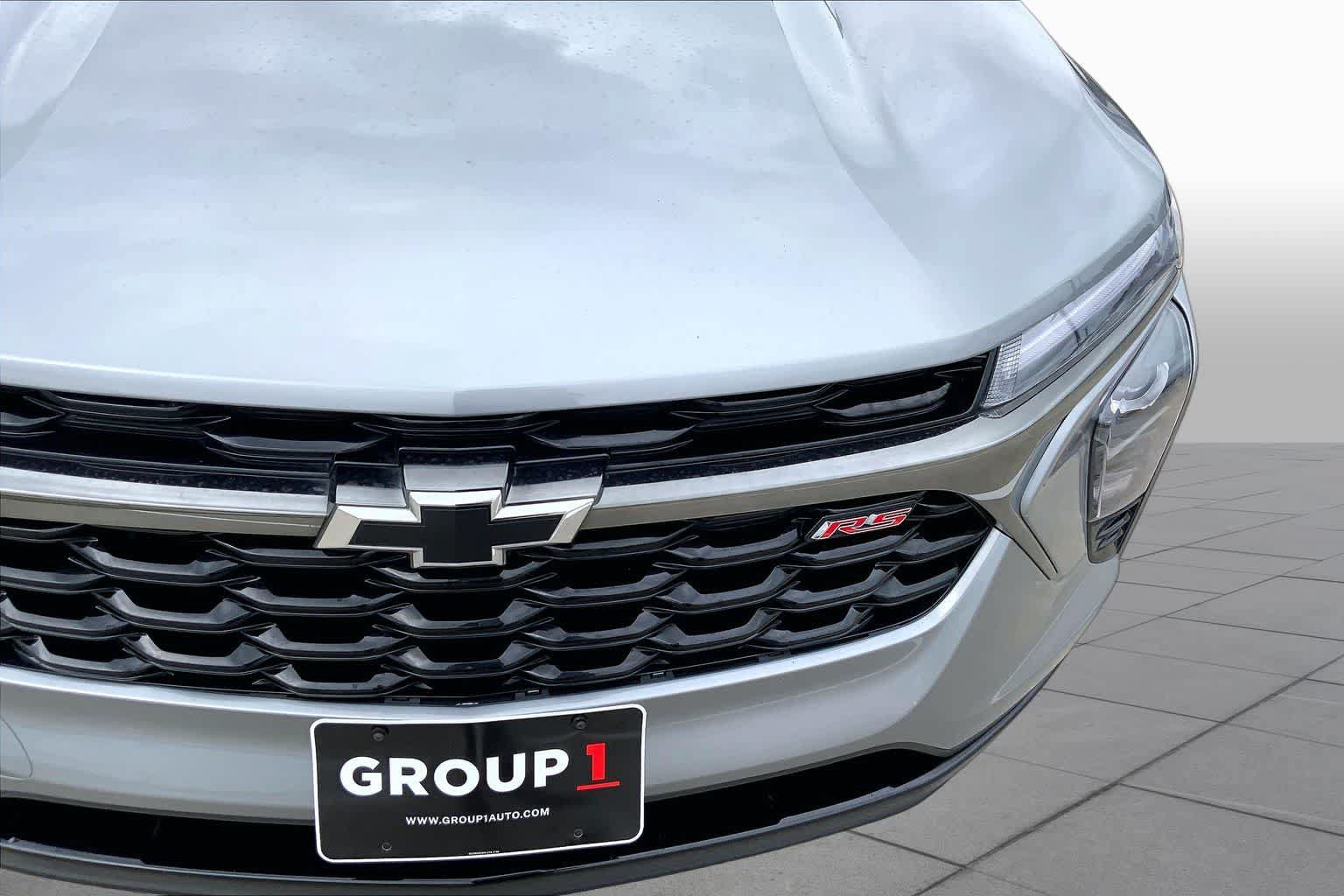 Certified 2025 Chevrolet Trax RS w/ Sunroof Package FWD image 30