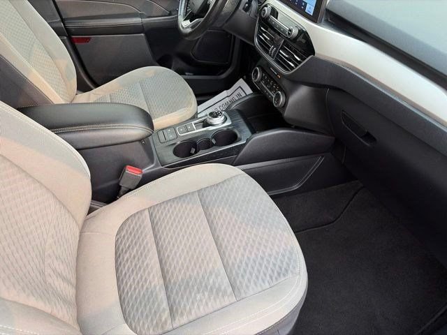 Used 2022 Ford Escape SE w/ Convenience Package FWD image 41