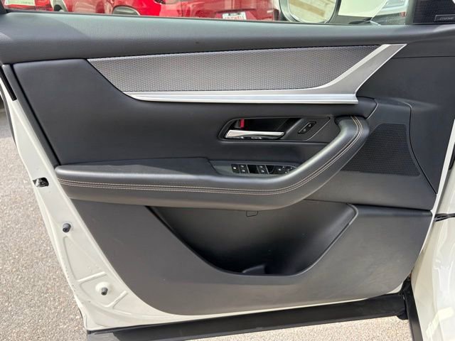 Used 2024 MAZDA CX-90 3.3 Turbo w/ Premium Plus Pkg image 11