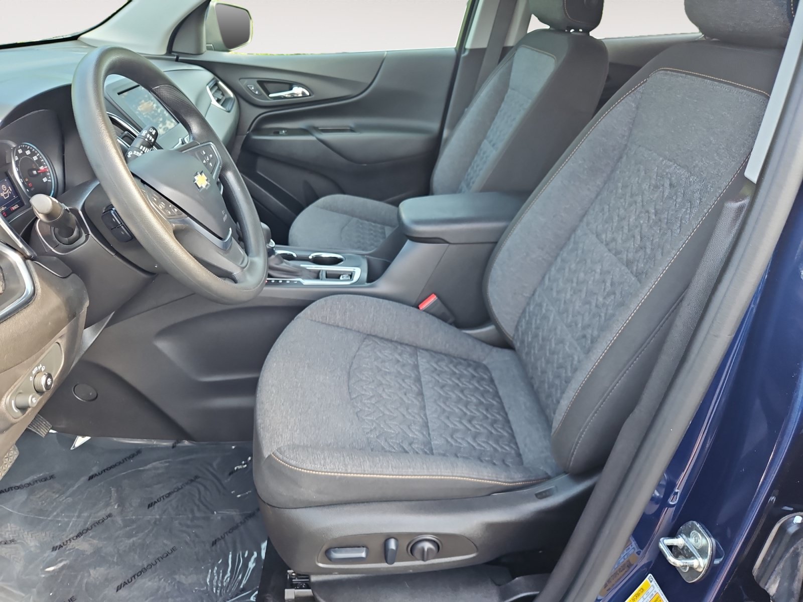Used 2023 Chevrolet Equinox LT w/ LPO, Floor Liner Package AWD/4WD image 9