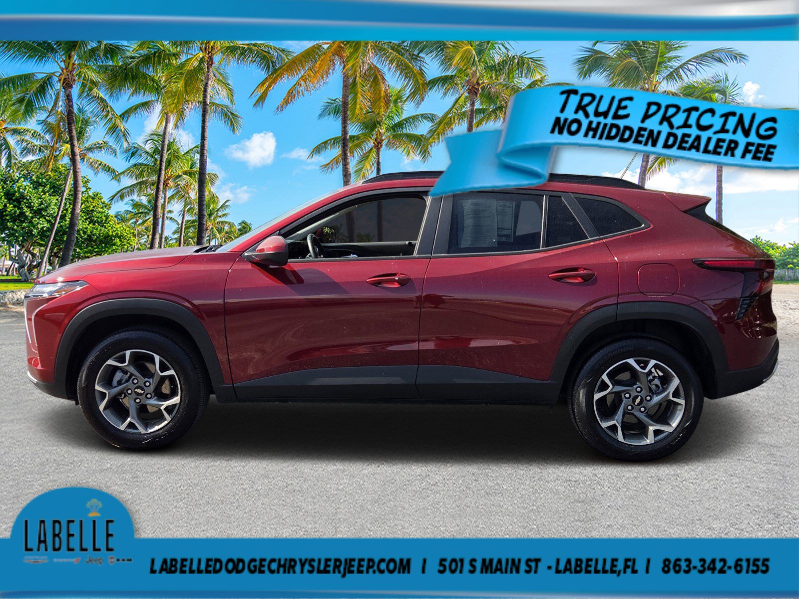 Used 2025 Chevrolet Trax LT w/ LT Convenience Package FWD image 2